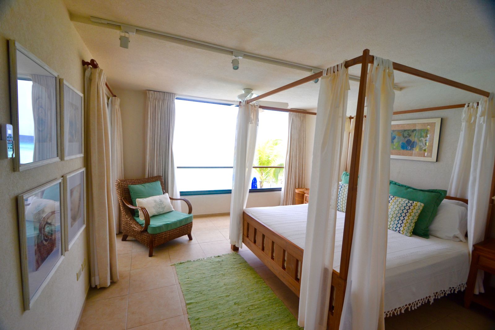 Paradise Island Beach Condominium